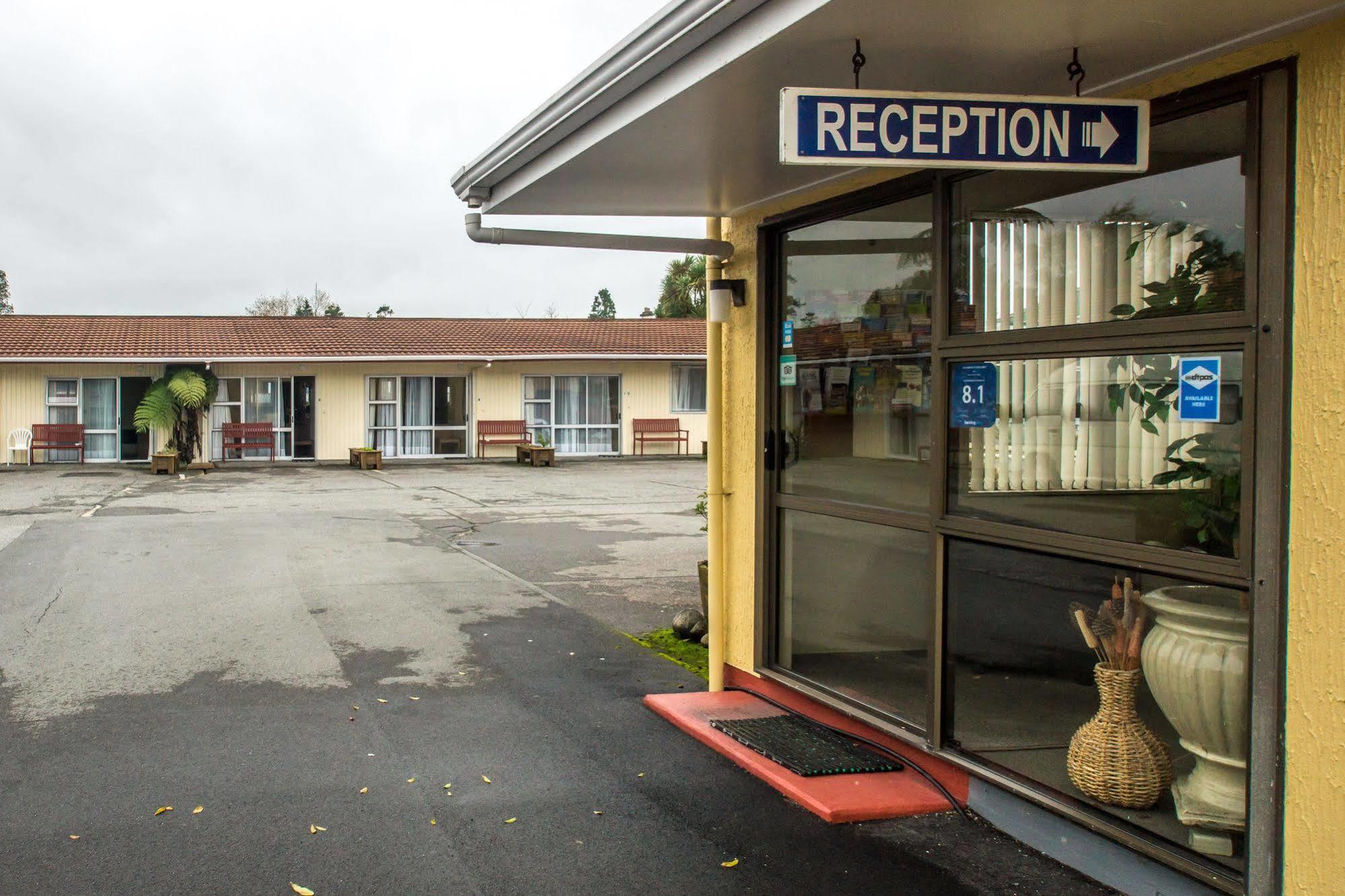 Ascot Motor Lodge Westport Exterior photo